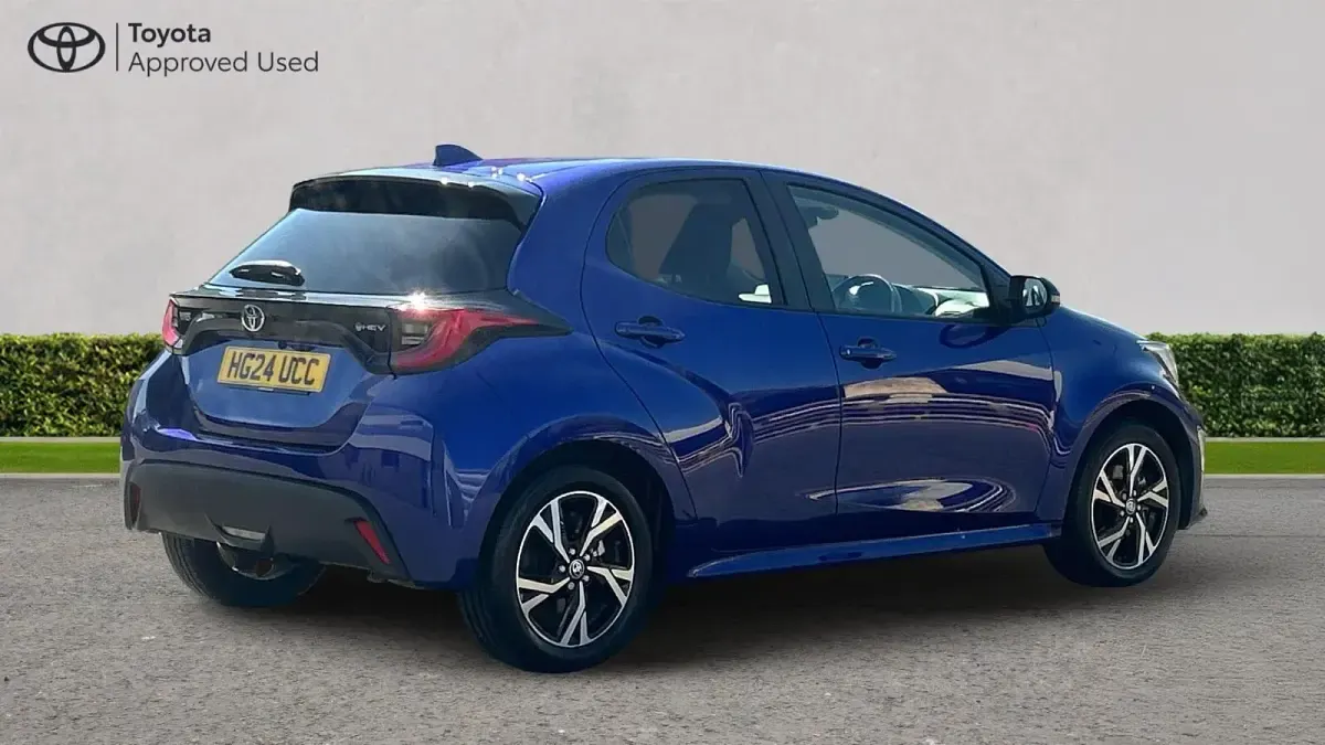 Used Toyota Yaris Design 116 HP (85 kW) 2024 Juniper blue Hatchback