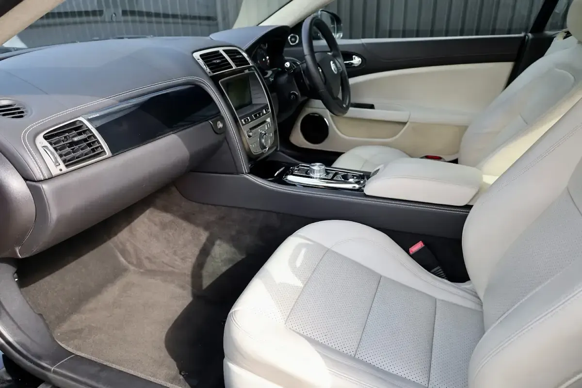 Used Jaguar XK Supercharged 385 HP (283 kW) 2010 Black Coupe
