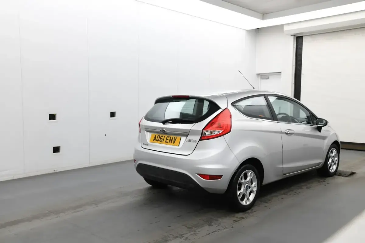 Used Ford Fiesta Zetec 2011 Silver Hatchback