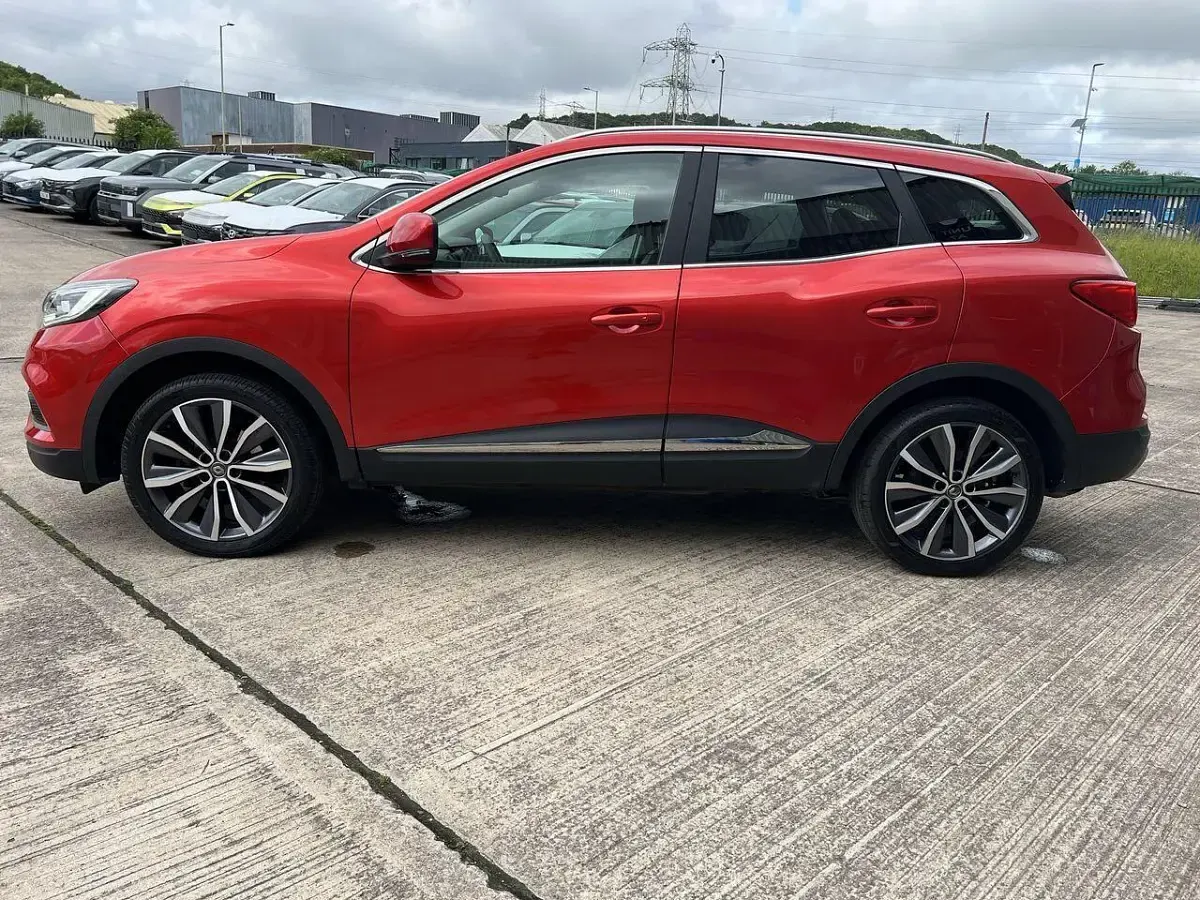 Used Renault Kadjar Version S 138 HP (101 kW) 2020 Red SUV