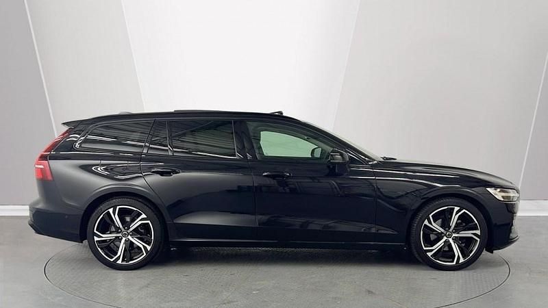 Usado Volvo V60 Ultra 2025 Negro Familiar