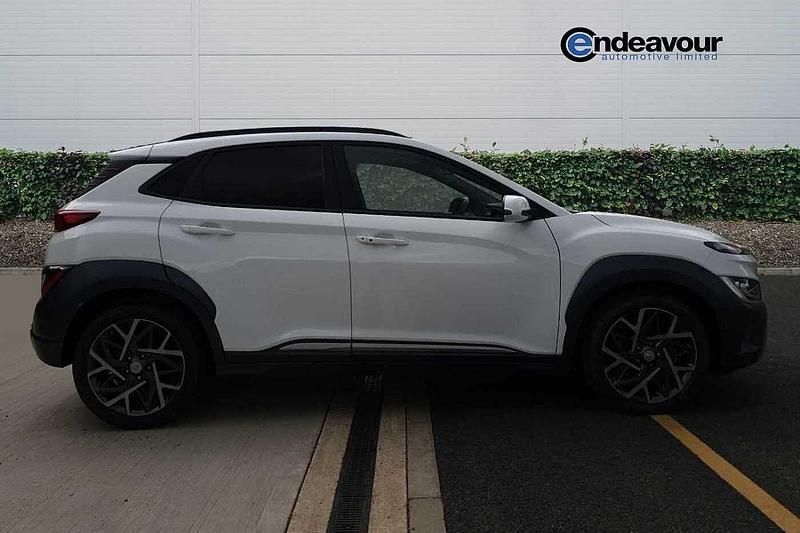 Used Hyundai Kona Ultimate 141 HP (103 kW) 2023 White SUV