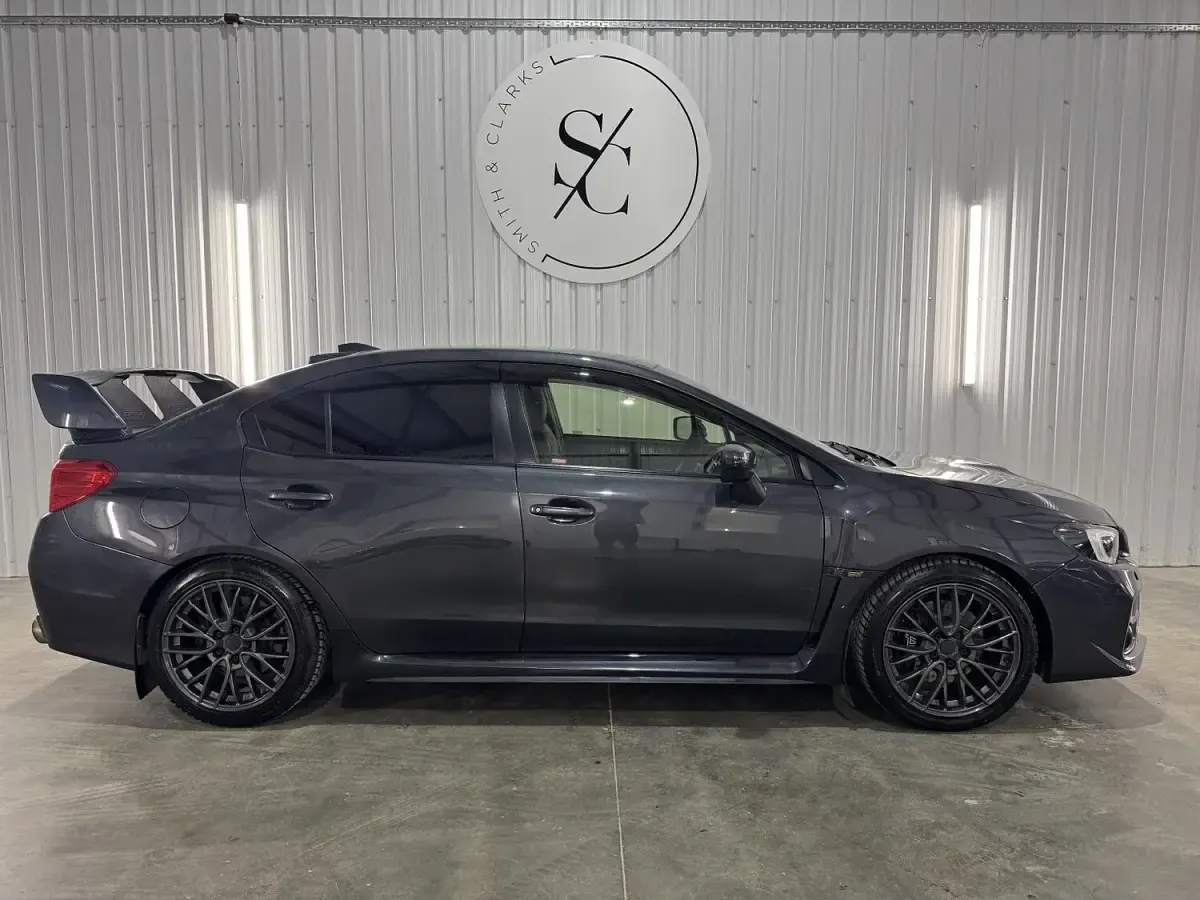 Begagnad Subaru WRX STI 2016 Grå Sedan