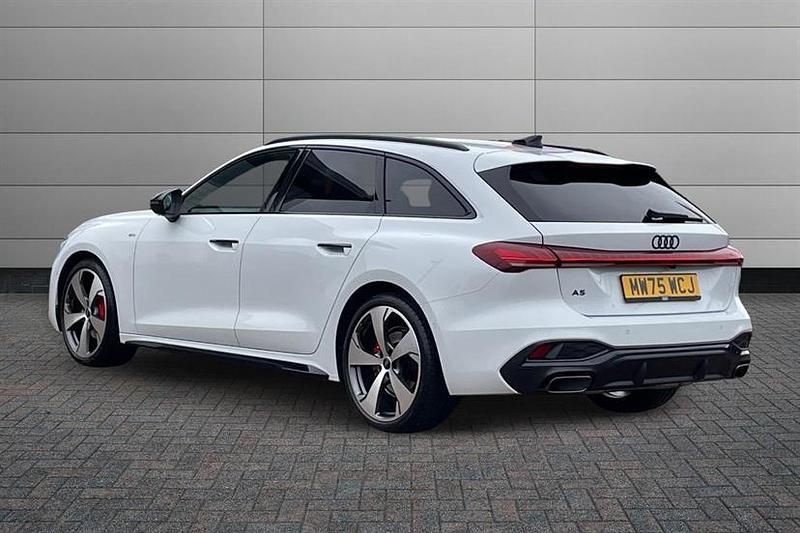 Used Audi A5 Comfort 204 HP (150 kW) 2025 Glacier white Estate