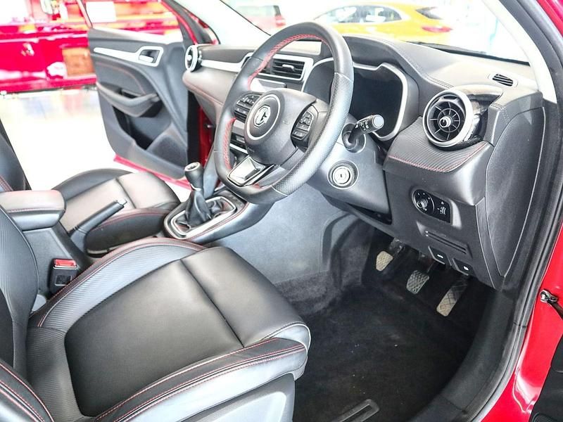 Usado MG ZS Exclusive 106 HP (77 kW) 2020 Vermelho SUV