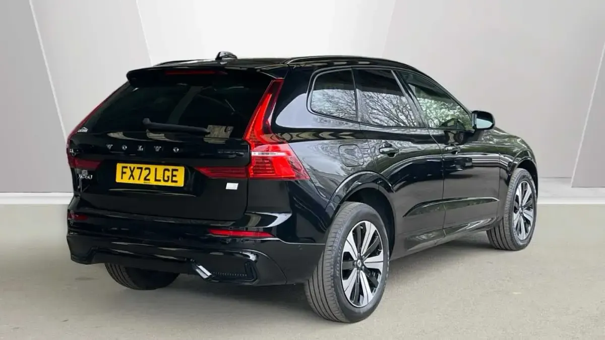 Used Volvo XC60 Plus 249 HP (183 kW) 2023 Black SUV