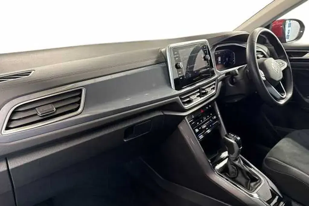 Used VW T-Roc Style 150 HP (110 kW) 2022 Red SUV