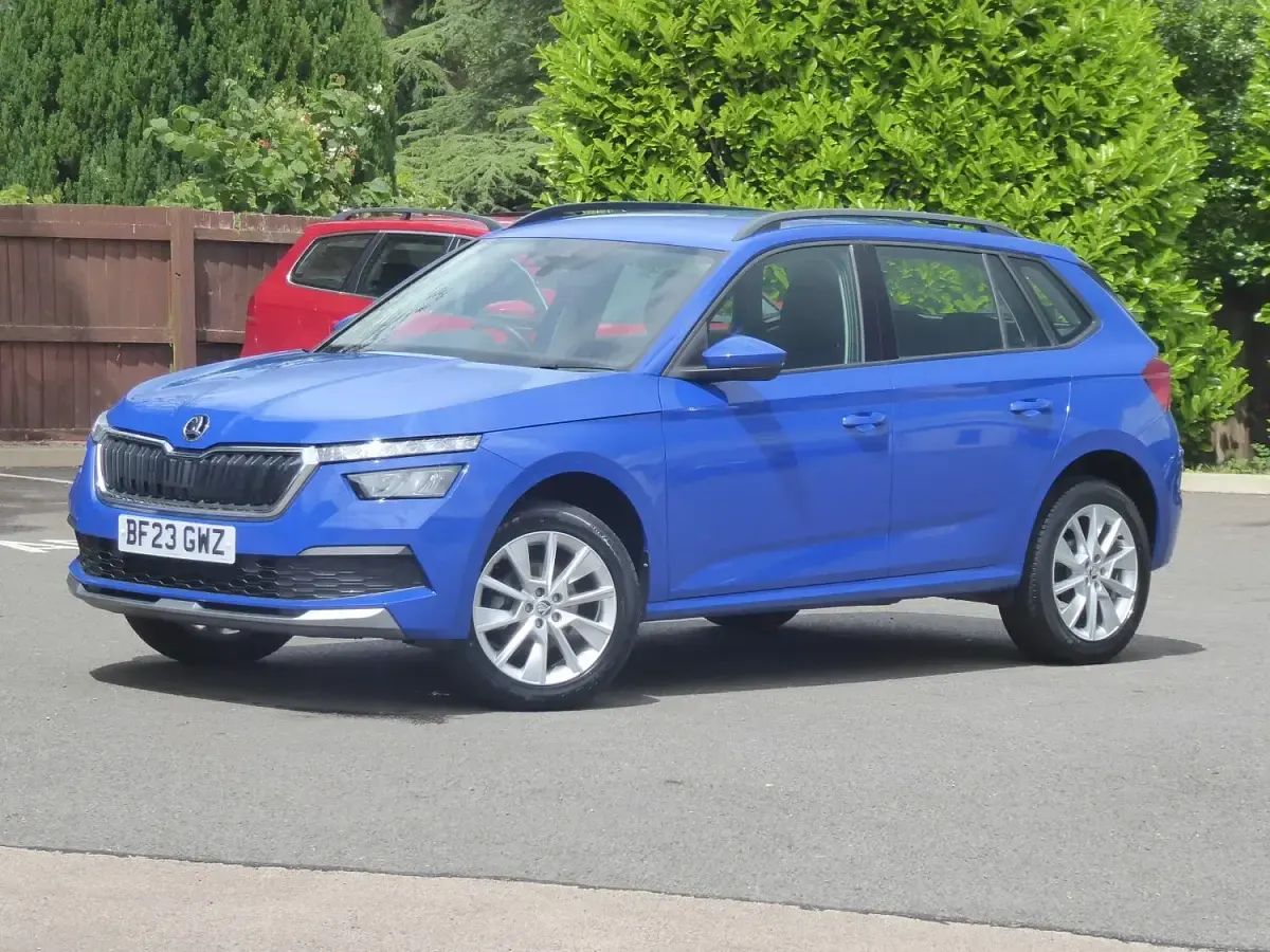 Used Skoda Kamiq SE 95 HP (69 kW) 2023 Blue SUV