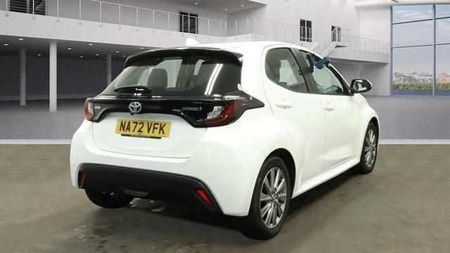 Begagnad Toyota Yaris 116 HK (85 kW) 2022 Halvkombi