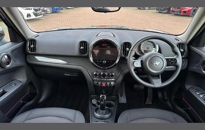 Używany Mini Cooper Countryman Classic 134 KM (98 kW) 2022 Czarny SUV