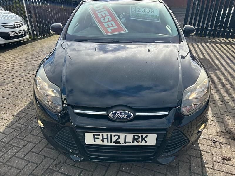 Used Ford Focus Zetec 115 HP (84 kW) 2012 Black Hatchback