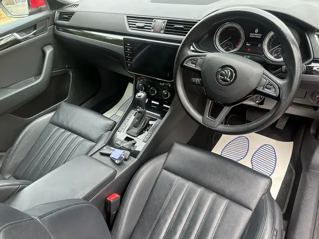 Used Skoda Superb LAURIN & KLEMENT 150 HP (110 kW) 2018 Red Estate
