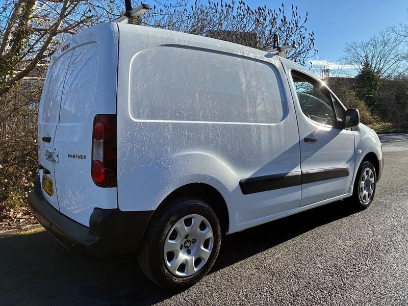 Used Peugeot Partner 2017 White MPV