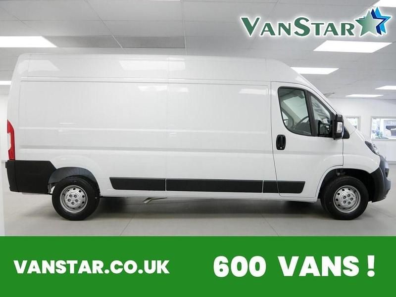 White Used 2023 Peugeot Boxer Premium Van | £21,989 (A bit pricey) - Image 1/4