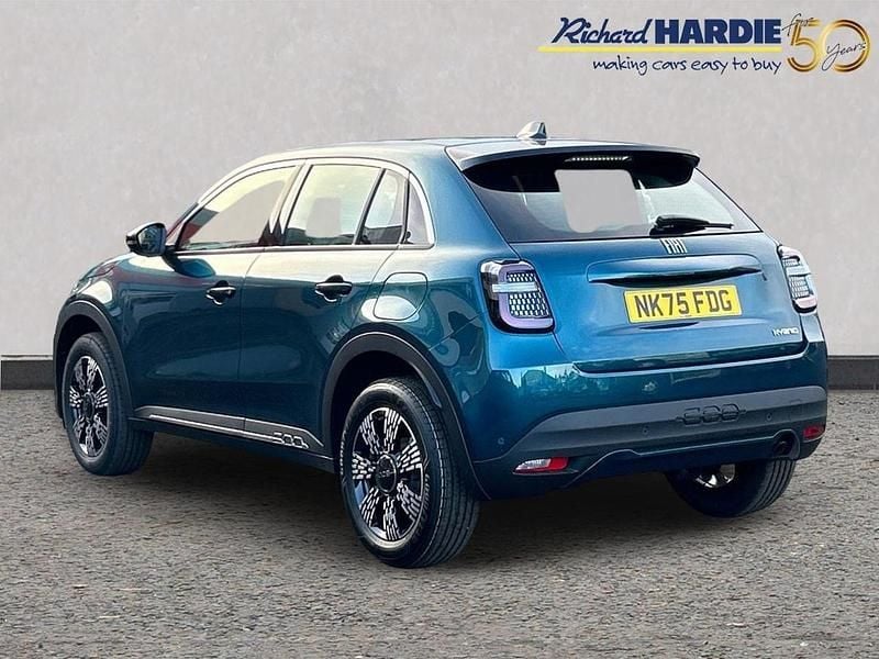 Green New 2025 Fiat 600 S SUV | £19,990 (Fair price) - Image 1/3
