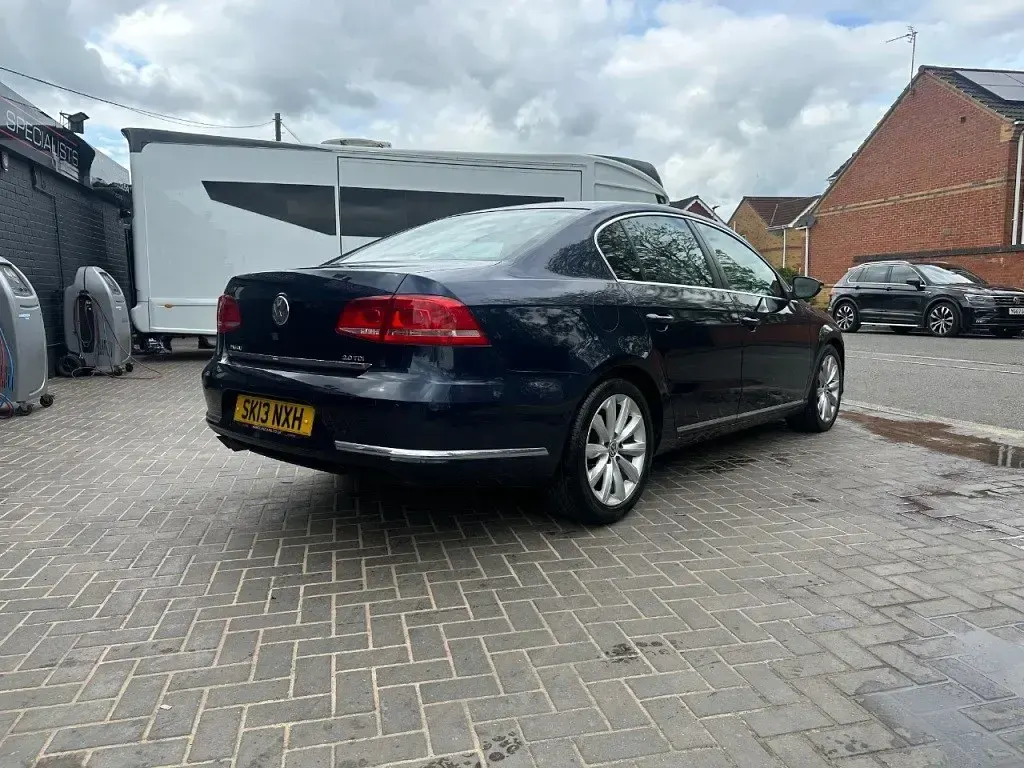 Begagnad VW Passat Highline 2013 Blå Sedan