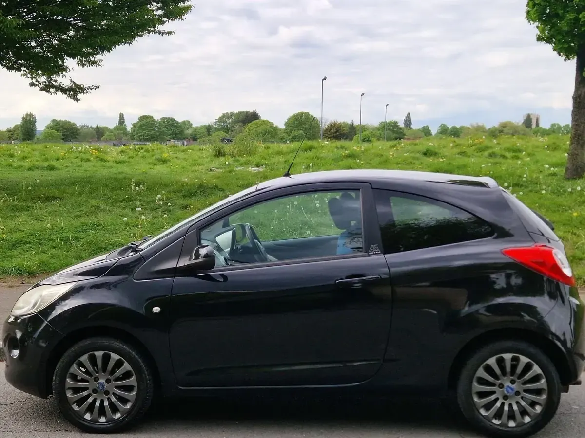 Used Ford Ka Zetec 69 HP (50 kW) 2009 Black Hatchback