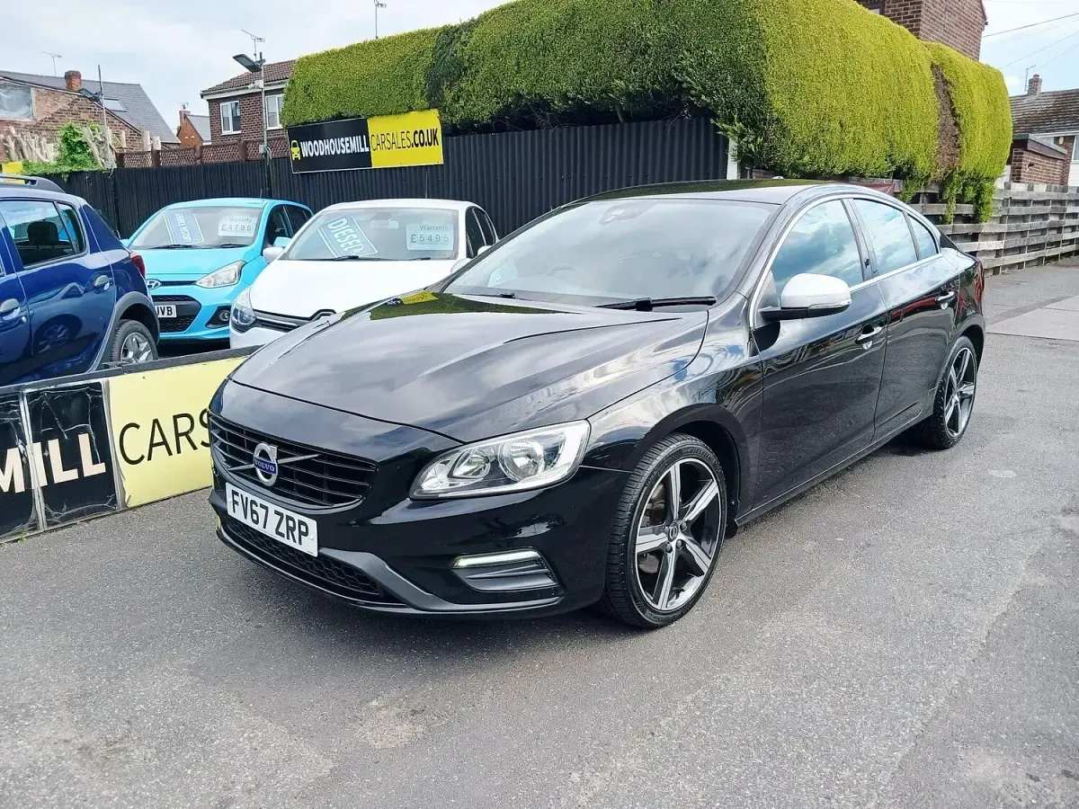 Used Volvo S60 R-Design 190 HP (139 kW) 2018 Black Sedan