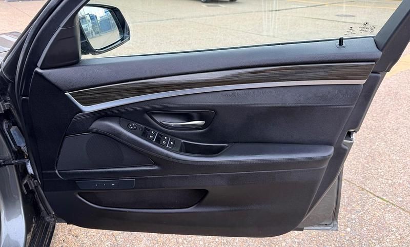 Used BMW 520 Luxury Line 190 HP (139 kW) 2015 Grey Sedan