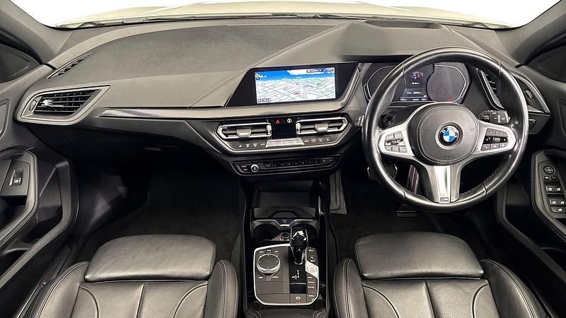 Used BMW 118 M Sport 134 HP (98 kW) 2021 White Hatchback