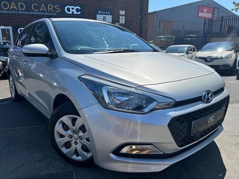Silver Used 2017 Hyundai i20 Hatchback | £5,850 (Fair price) - Image 1/4