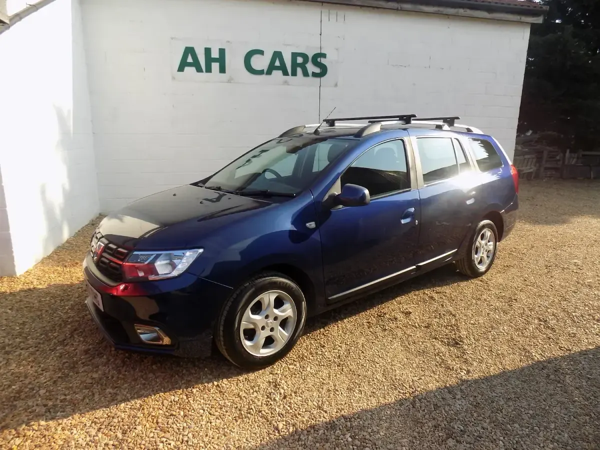 Used Dacia Logan MCV Lauréate 2017 Blue Estate
