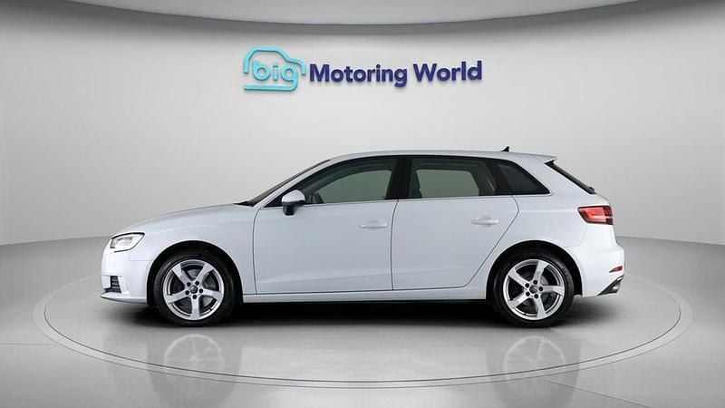 Used Audi A3 Sportback Sport 150 HP (110 kW) 2019 White Hatchback