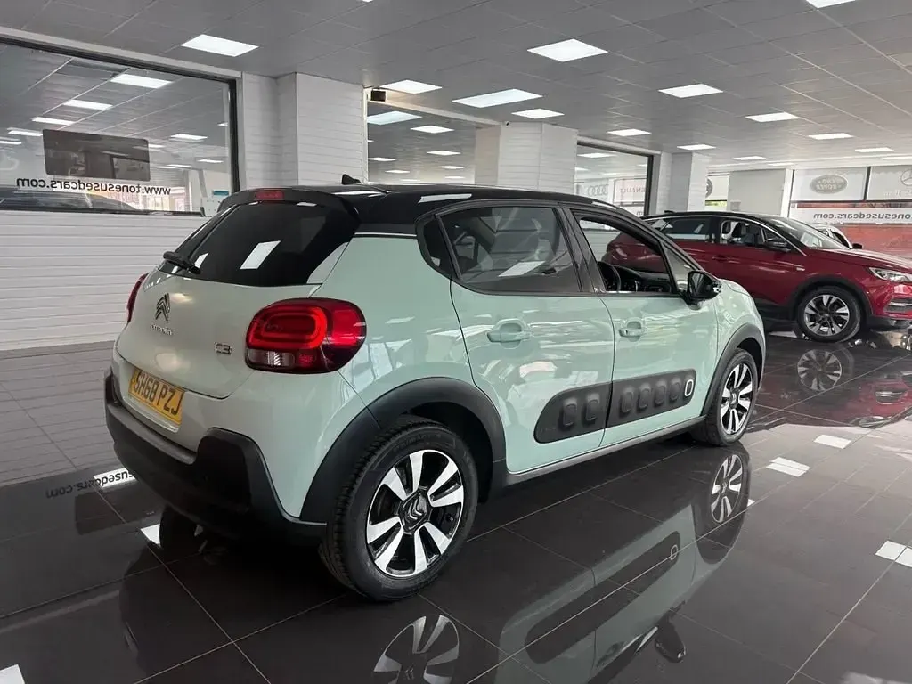 Gebraucht Citroën C3 Flair 82 PS (60 kW) 2018 Grün Kleinwagen