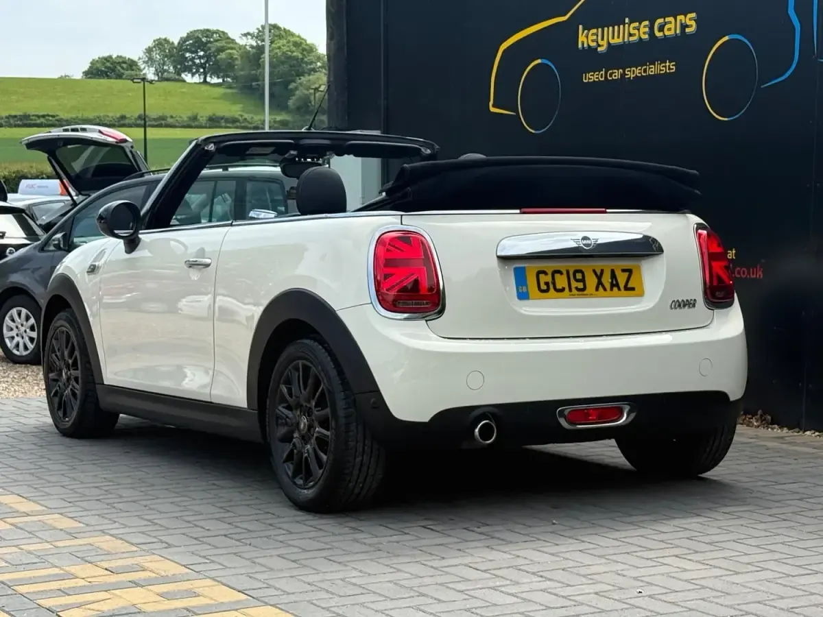Usado Mini Cooper Cabriolet Classic 2019 Branco Cabrios