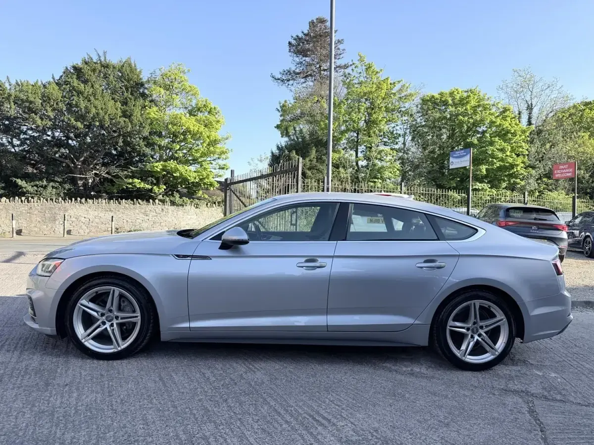 Usado Audi A5 Sportback S-Line 190 CV (139 kW) 2017 Plateado Utilitario