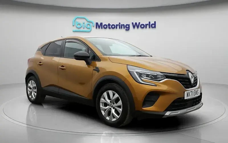 Used Renault Captur Iconic 140 HP (102 kW) 2021 Orange SUV
