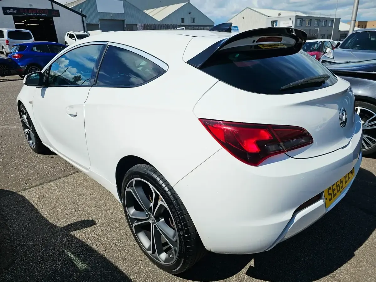 Used Vauxhall Astra GTC Edition 2016 White Hatchback