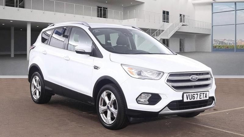 Used Ford Kuga Titanium 120 HP (88 kW) 2017 Frozen white SUV