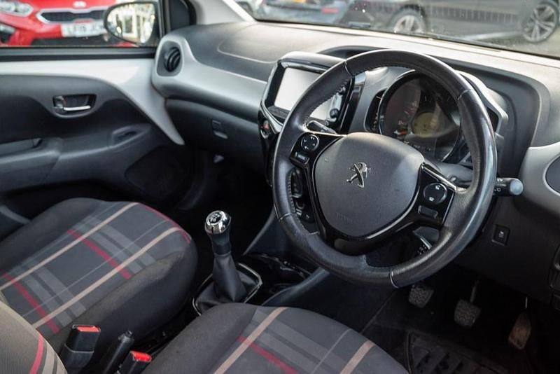 Used Peugeot 108 Allure 2016 White Hatchback