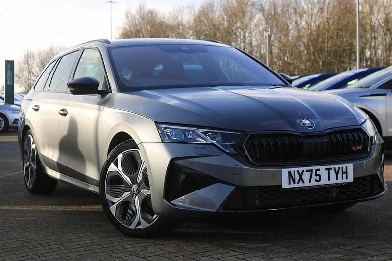 Used Skoda Octavia vRS 265 HP (194 kW) 2025 Graphite grey metallic Estate