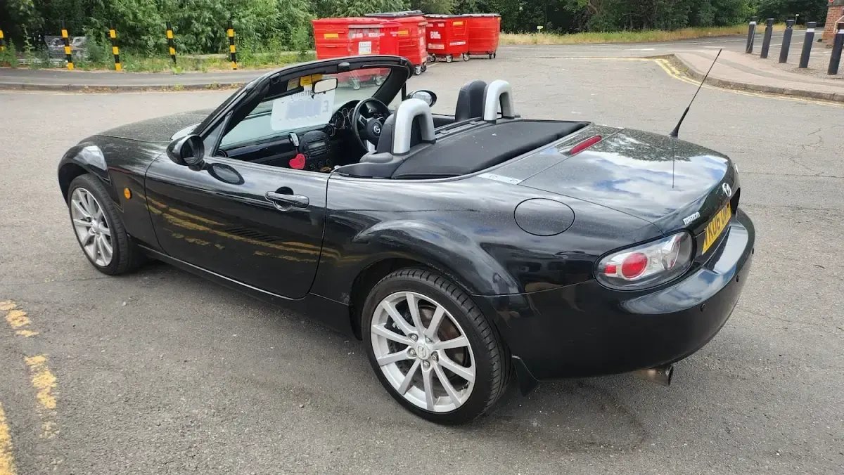 Used Mazda MX5 Inclusive 160 HP (117 kW) 2006 Black Cabriolet