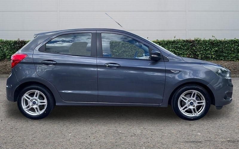 Used Ford Ka Plus Zetec 69 HP (50 kW) 2017 Grey Hatchback