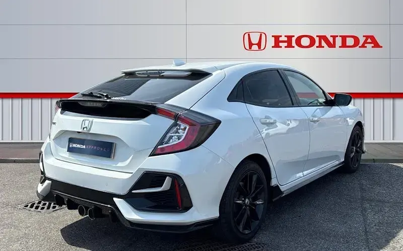 Used Honda Civic Sport 182 HP (133 kW) 2021 White Hatchback