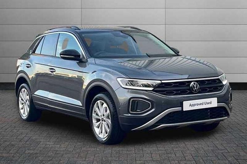 New 2025 VW T-Roc SUV | £29,990 (Super price) - Image 1/4