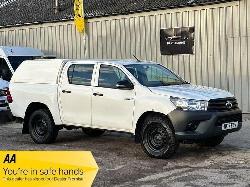 White Used 2017 Toyota HiLux Active Pickup | £12,990 (Good price) - Image 1/2