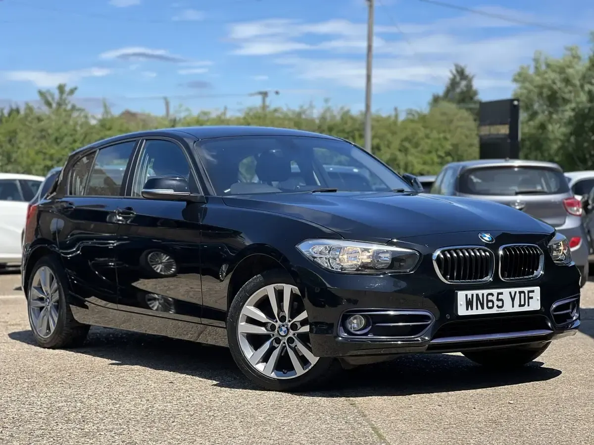 Used BMW 118 Sport Line 2015 Black Hatchback