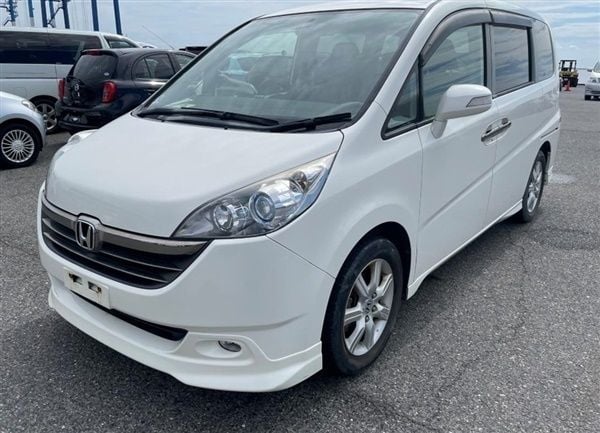 Not known Used 2006 Honda Stepwgn MPV | £7,995 (Fair price) - Image 1/1
