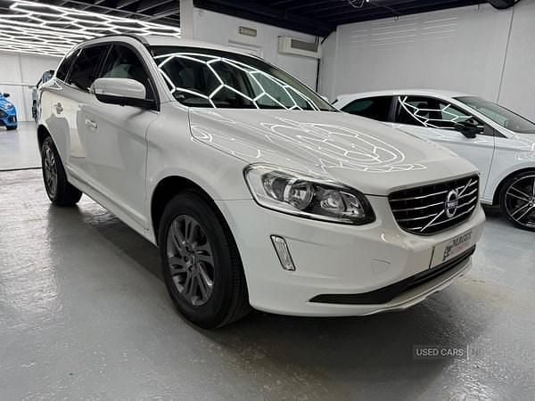 Usado Volvo XC60 SE 163 HP (119 kW) 2014 Branco SUV
