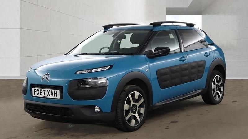 Used Citroën C4 Cactus Flair 82 HP (60 kW) 2017 Blue Hatchback