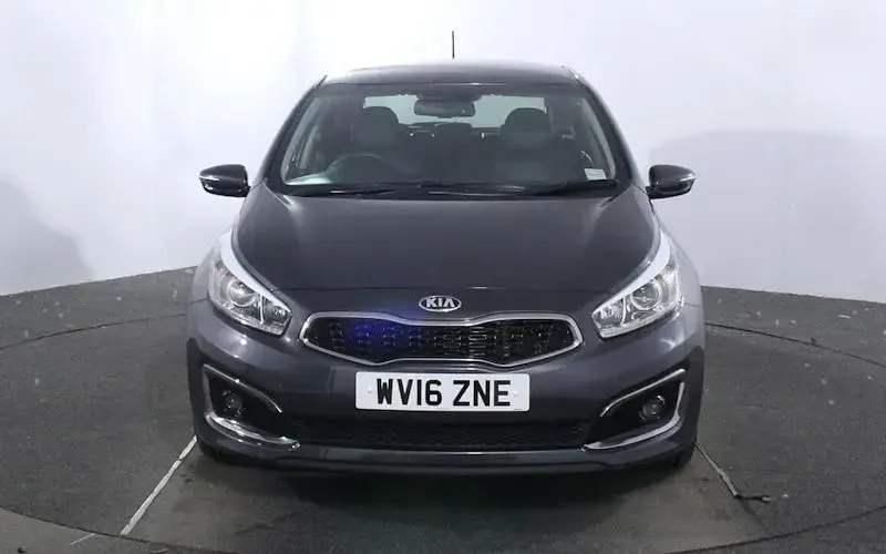 Used Kia Ceed 136 HP (100 kW) 2016 Silver Hatchback