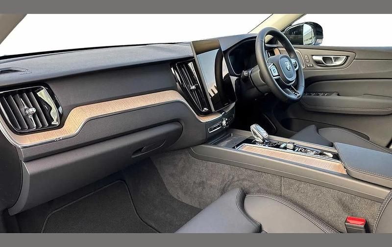 Used Volvo XC60 Plus 345 HP (253 kW) 2026 Grey SUV