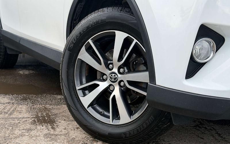 Used Toyota RAV4 Business Edition 143 HP (105 kW) 2016 Estate