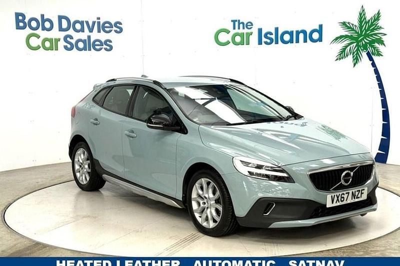 Used Volvo V40 CC Pro 152 HP (111 kW) 2017 Estate