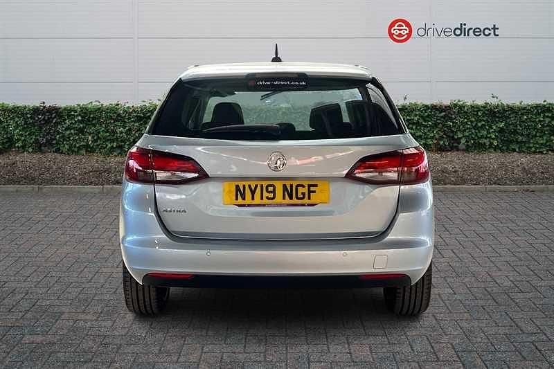Used Vauxhall Astra SRi 2019 Silver Estate