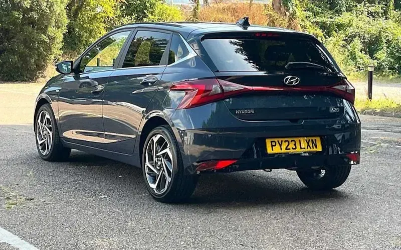 Used Hyundai i20 Premium 101 HP (74 kW) 2023 Grey Hatchback
